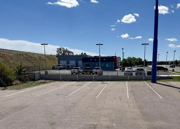 6 Cheyenne, Wy 酒店 2*