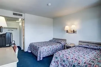 Hotel 6 Cheyenne, Wy 2*